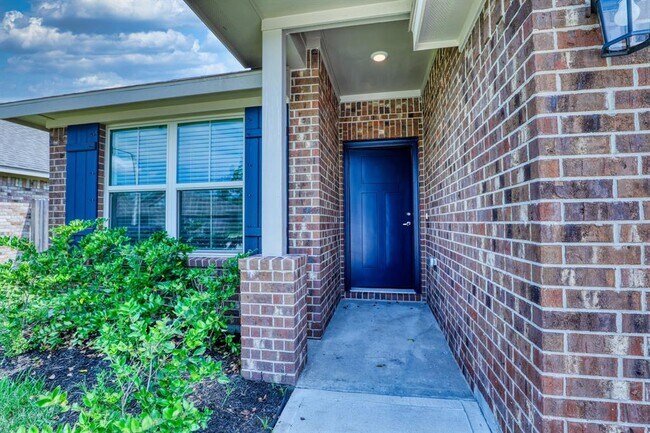 Foto del edificio - 329 Bryan Wy