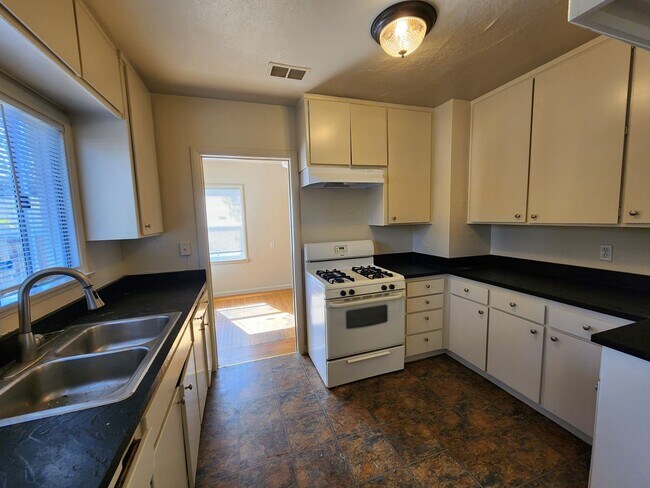 Foto del edificio - 3911 33rd St