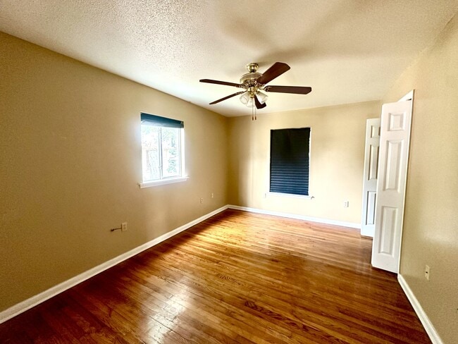 Foto del edificio - 606 E Adair St