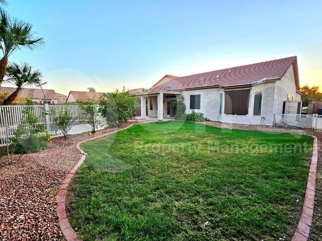 Foto del edificio - 173 N Pineview Dr