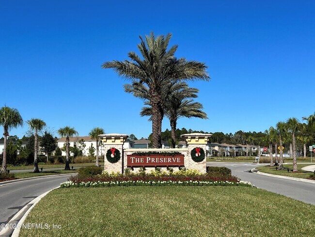 Foto del edificio - 571 Cedar Preserve Ln