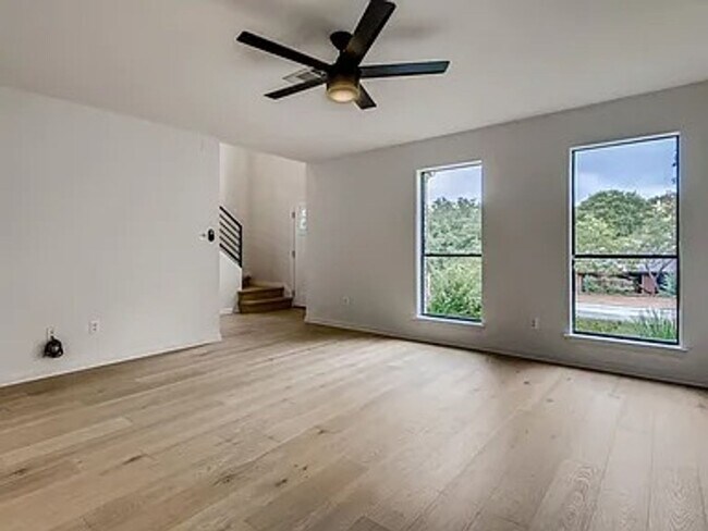 Foto del edificio - Completely renovated, Farmhouse Modern