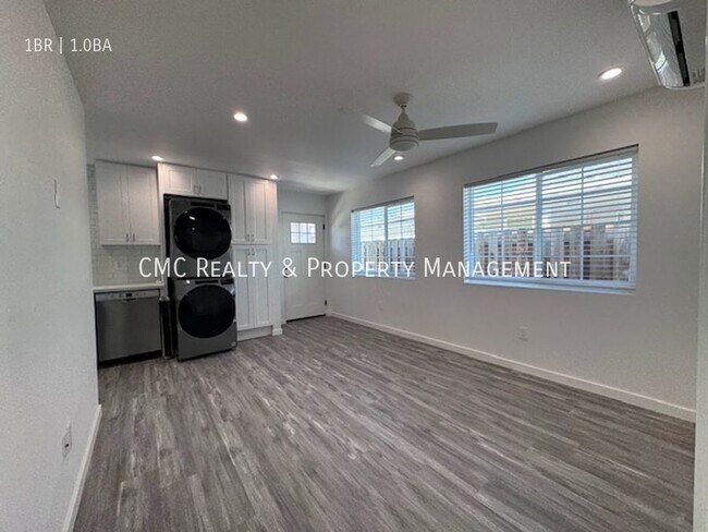 Foto del edificio - NEW CONSTRUCTION 1 BED / 1 BATH w/ AC and ...