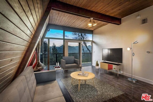 Building Photo - 7912 Willow Glen Rd
