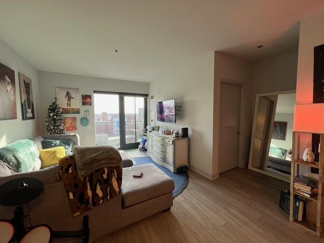 Foto principal - 1 bedroom in Chicago IL 60613