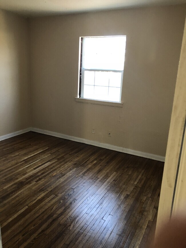 Building Photo - 3 bdrm Rent to Own Home