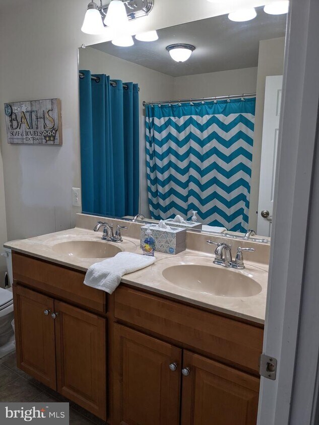 Foto principal - 6870 Desales Pl