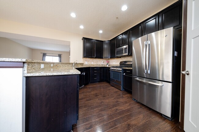 Building Photo - 9690 Independence Cir