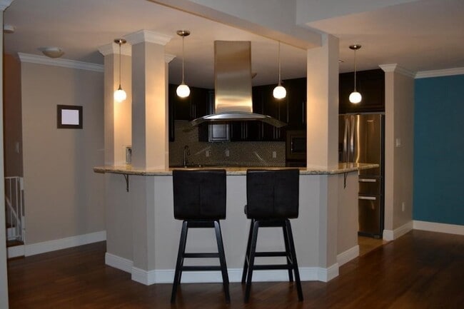 Building Photo - 43 Hickory Oak Dr