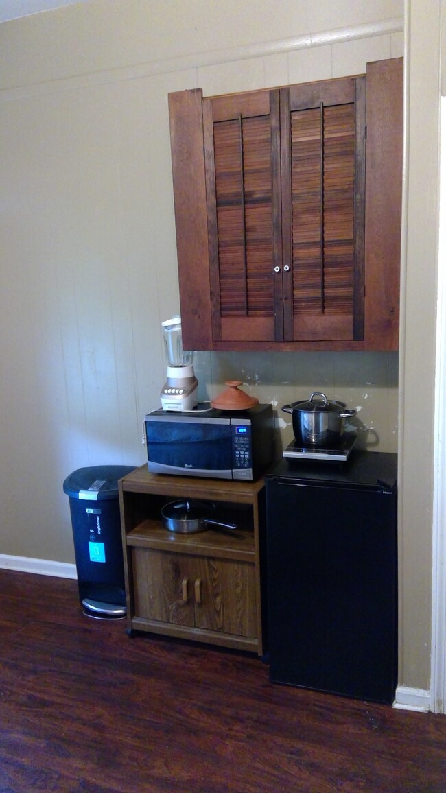 Foto del edificio - 361 10th St NW