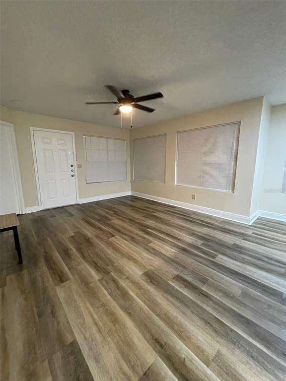 Foto del edificio - 420 Forestway Cir
