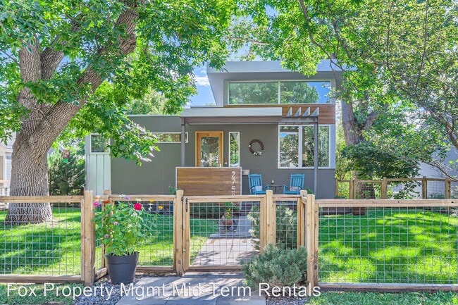 Building Photo - 3 br, 2.5 bath House - 2750 7th St
