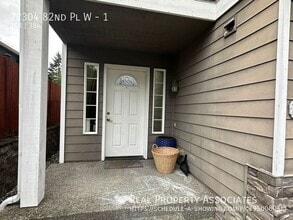Building Photo - 22304 82nd Pl W