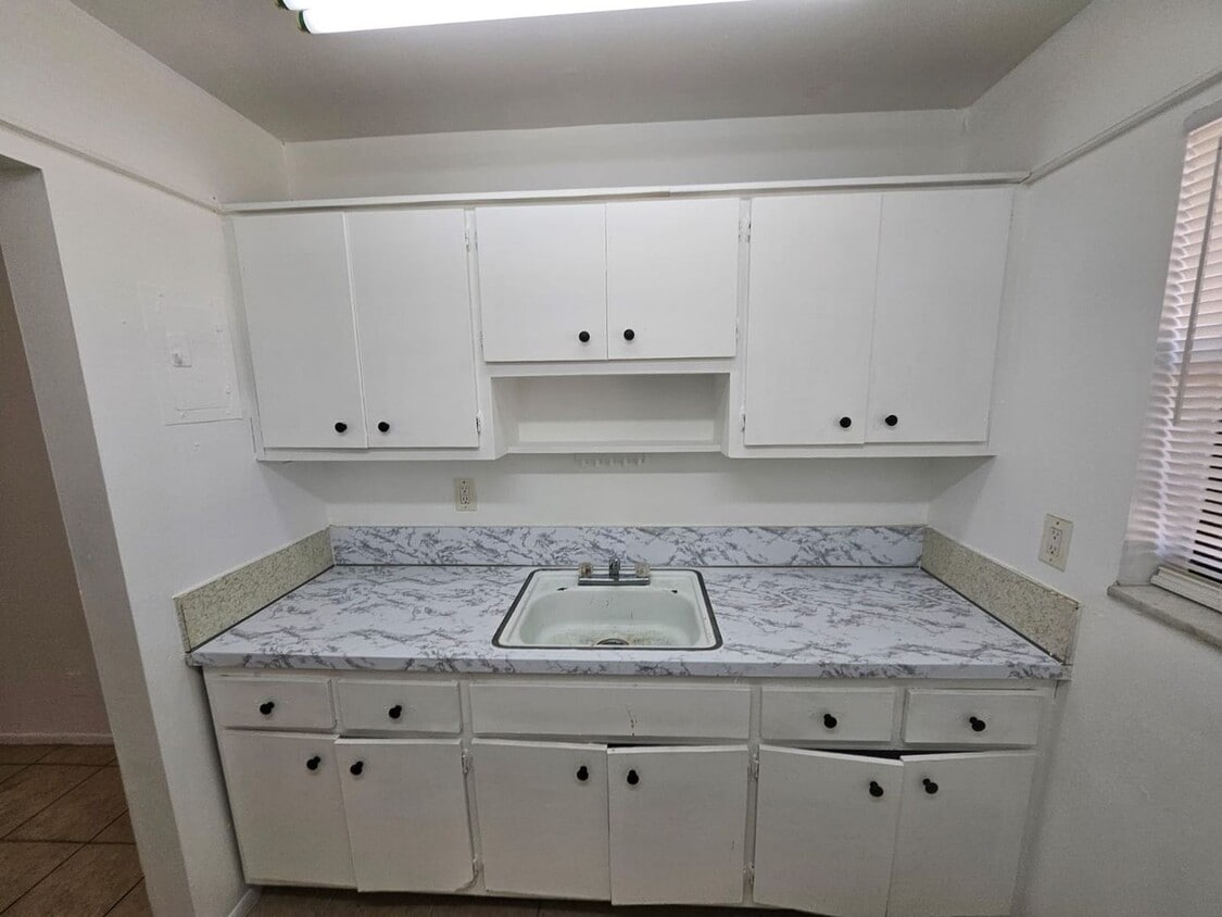 Primary Photo - One bedroom one bath