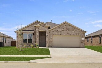 Building Photo - 2836 Desert Lily Ln