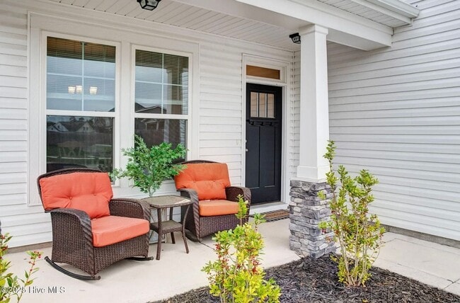 Foto del edificio - Single Family Home in Desirable Neighborhood