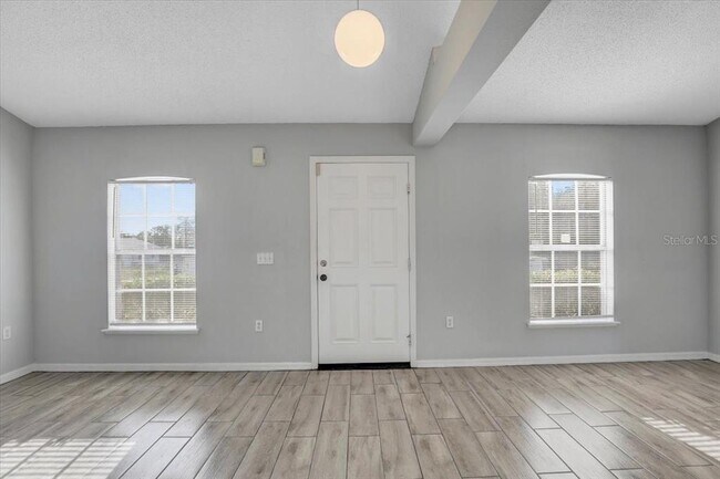 Foto del edificio - 5396 Berrien Ave