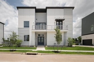 Building Photo - 9805 Nelson Falls Ln