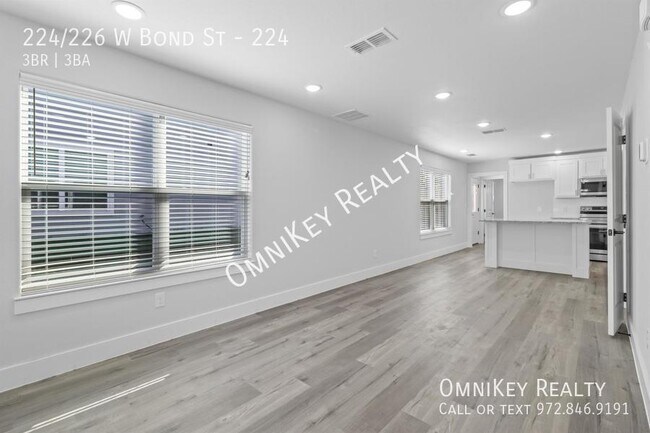 Building Photo - 224/226 W Bond St-224
