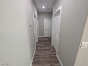 Building Photo - 1401 Ogallala St