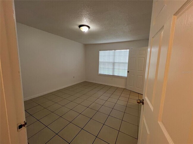 Building Photo - 1226 Bermuda Lakes Ln