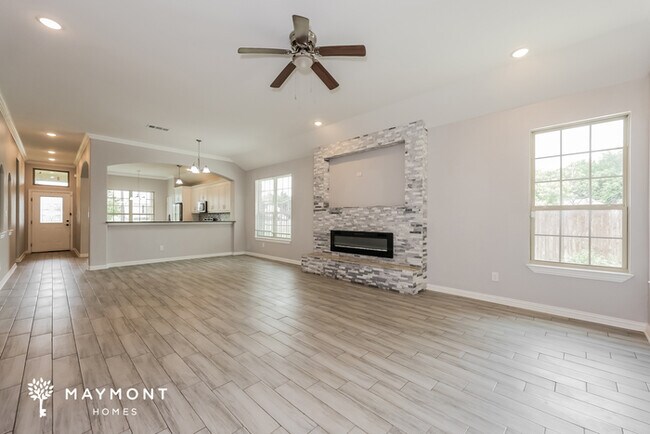 Foto del edificio - 2220 Water Crest Ln