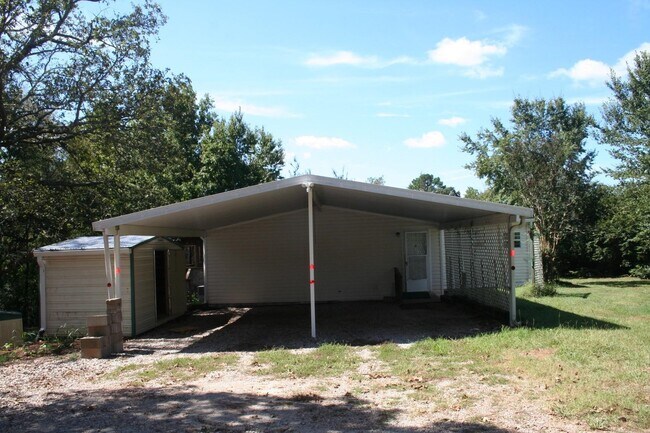 Building Photo - 764 Harmony Rd