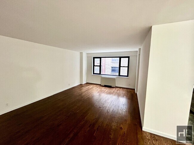 Foto del edificio - EAST 56 STREET