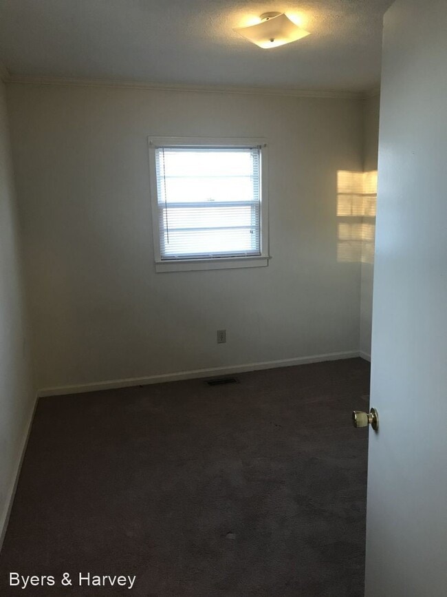 Building Photo - 3 br, 1 bath House - 69 Dixon Drive