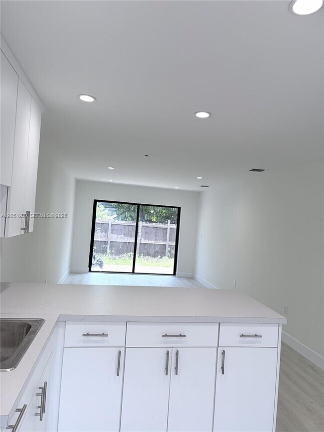 Foto del edificio - 3809 SW 82nd Ave