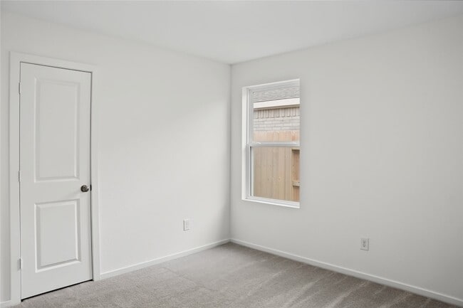 Building Photo - 16819 Spotted Oak Dr