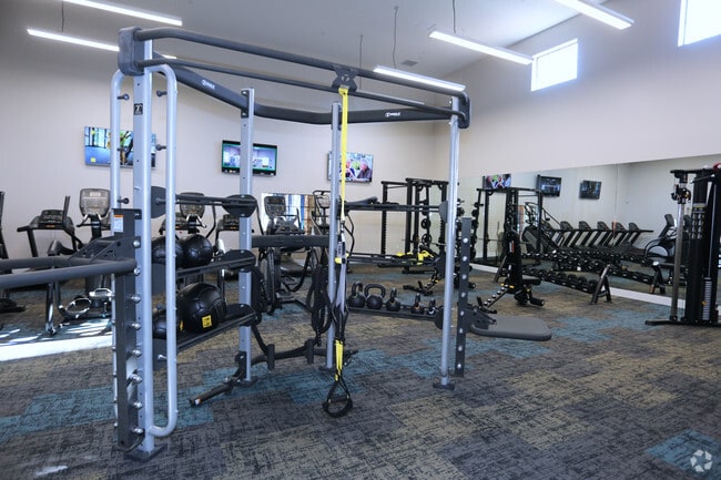 Gimnasio - The Knolls