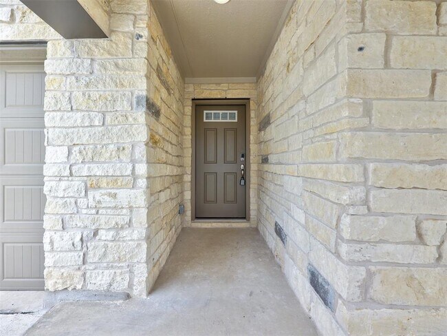Foto del edificio - 116 Greenspire Ln