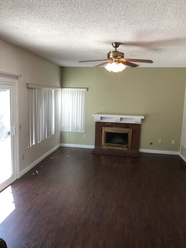 Foto del edificio - 8032 E Woodsboro Ave