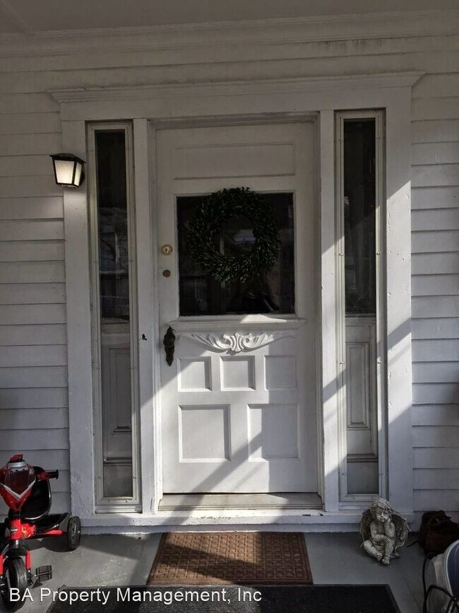 Foto del edificio - 5 br, 2.5 bath House - 125 N Pine Avenue