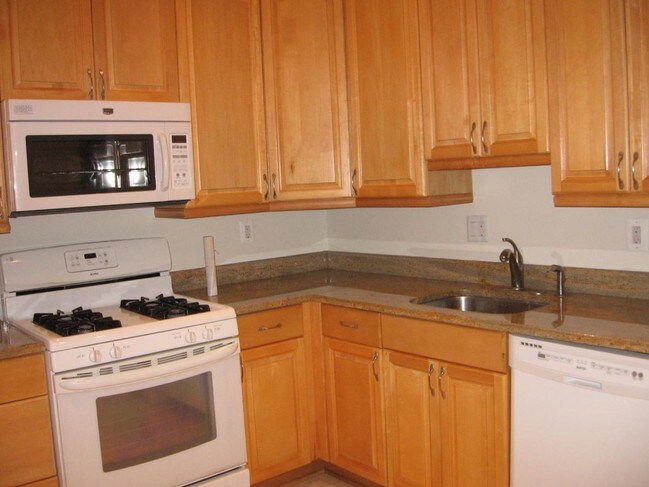 Foto del edificio - 734 Ivy League Ln