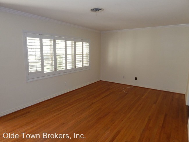 Building Photo - 518 S Hampton Ave