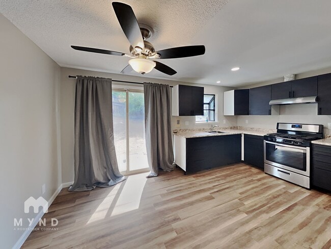 Building Photo - 13095 Kernite St