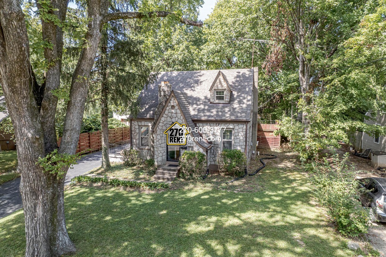 Primary Photo - 618 N Main