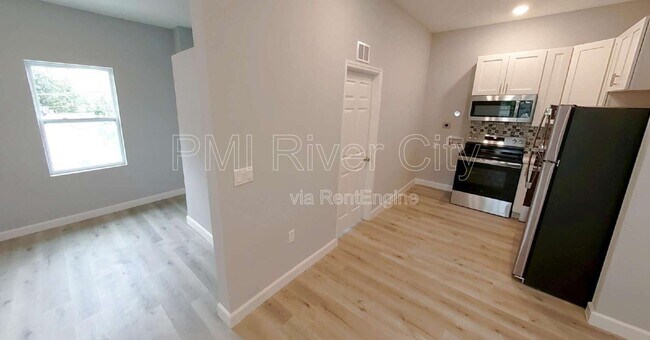 Foto del edificio - 151 W 17th St