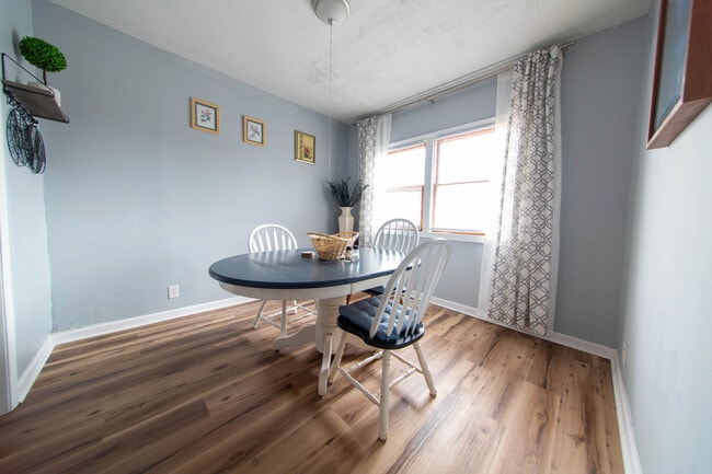 Building Photo - 2712 Broad St