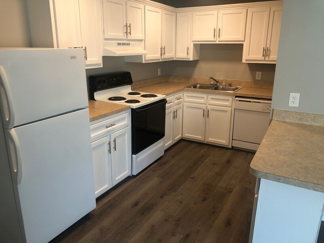 Foto principal - 2047 Coburn Blvd