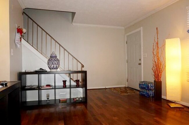 Foto del edificio - 2962 N Dekalb Dr