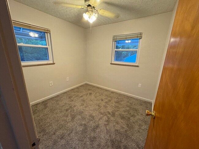 Building Photo - 3539 Sedler St