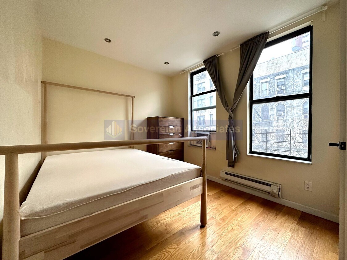 Primary Photo - 15 West 107th Street