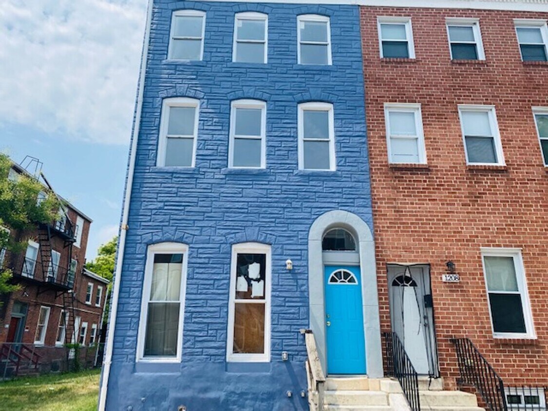 Primary Photo - 1206 N. CAROLINE STREET