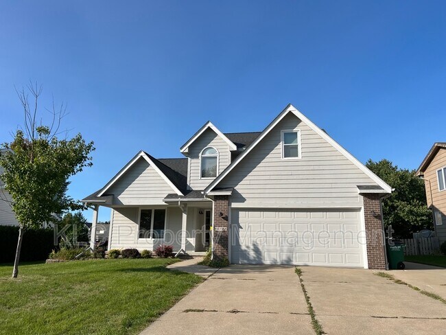 Foto del edificio - 15177 Hawthorn Dr