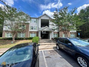 Building Photo - 13101 Fairington Ridge Cir