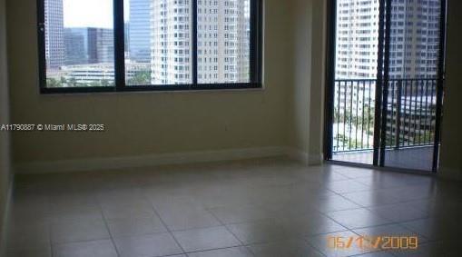 Building Photo - 540 Brickell Key Dr