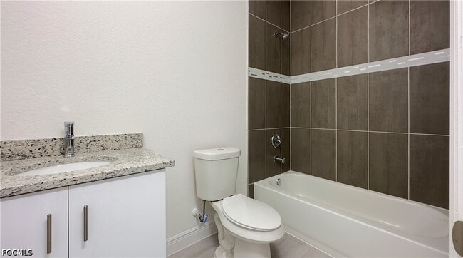 Building Photo - 9020 Green Cir